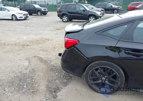 2023 Honda Civic Sport z USA, uszkodzony, nr VIN 2HGFE2F57PH557246